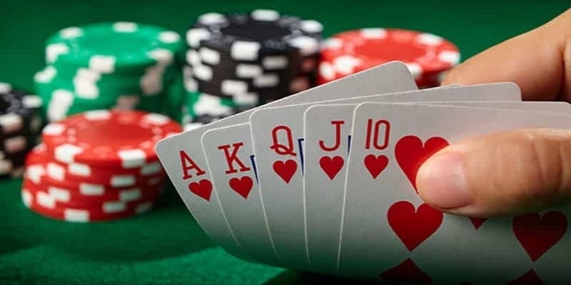 Thế bài Thùng Phá Sảnh Poker