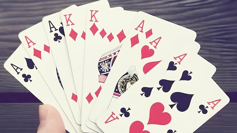 fold trong poker là gì và trường hợp bỏ bài