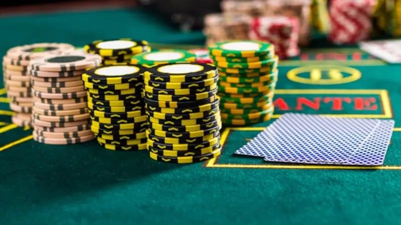 luật poker quốc tế vòng lật bài