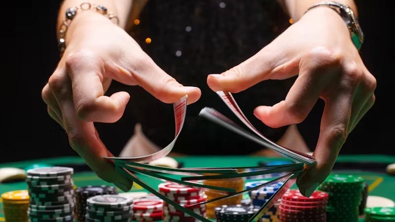 luật poker quốc tế vòng cược turn